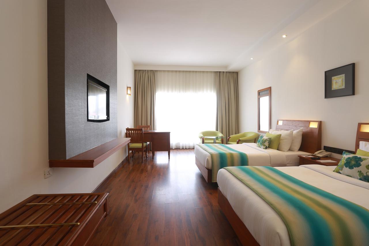 โรงแรม ดิ อเวนิว รีเจนท์ Kochi ภายนอก รูปภาพ