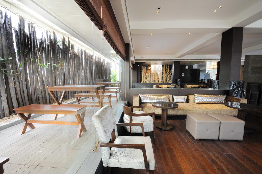 โรงแรม ดิ อเวนิว รีเจนท์ Kochi ภายนอก รูปภาพ